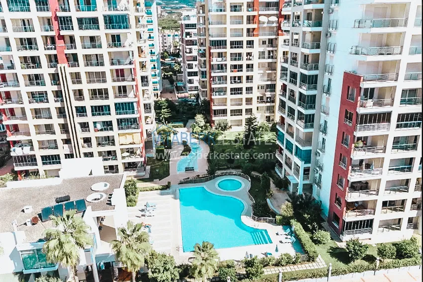 Apartment in Mahmutlar with furniture and a separate kitchen in a comfortable complex 2 