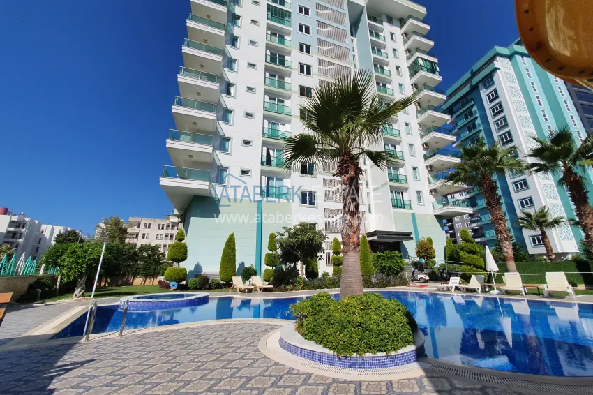 Apartament w Mahmutlarze z widokiem na morze i góry w kompleksie z bogatą infrastrukturą 1 