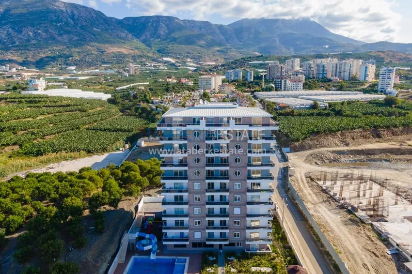 Apartments in Mahmutlar with furniture in a complex with infrastructure 2 