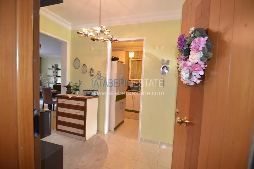 Purchase  Furnished apartment in the center of Alanya with 3 bedrooms and a separate kitchen 1 