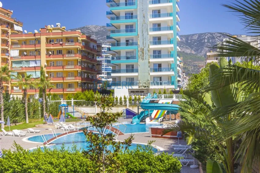 Furnished apartment in Mahmutlar in a complex on the first coastline 2 