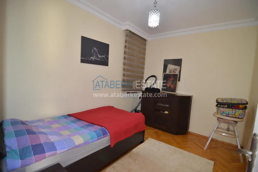 Purchase  Furnished apartment in the center of Alanya with 3 bedrooms and a separate kitchen 22 