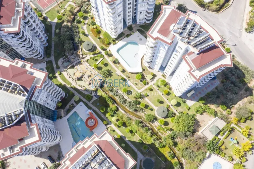 Apartment in Tosmur in a residential complex with all amenities 2 