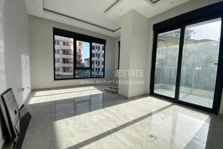 Purchase  Three-room apartment in the center of Alanya in a complex with good infrastructure 2 