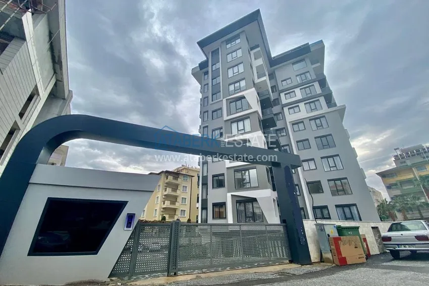 Three-room apartment in the center of Alanya in a complex with good infrastructure 2 