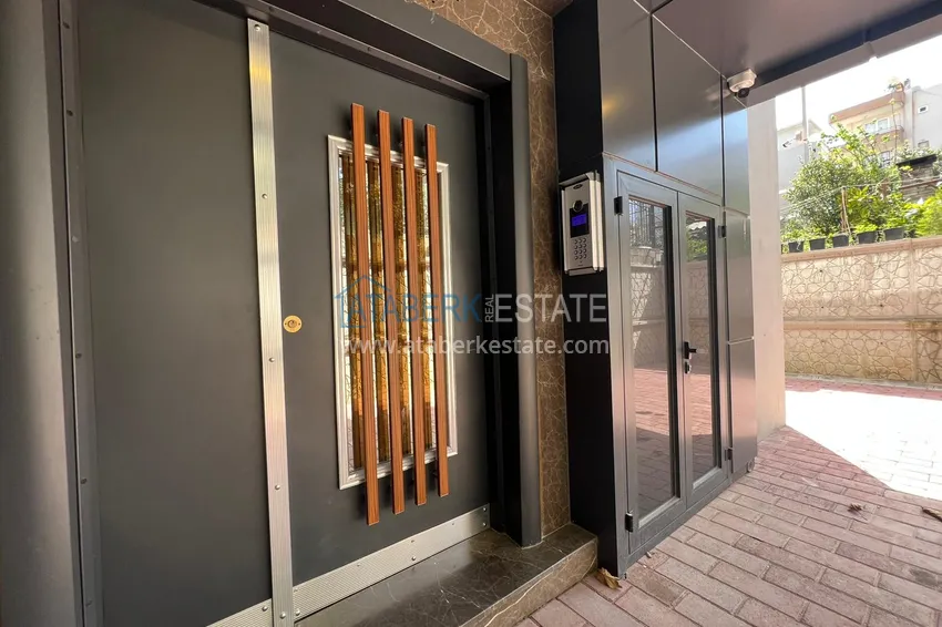 Apartments in the center of Alanya with a fine finish and a separate kitchen in a new building 3 