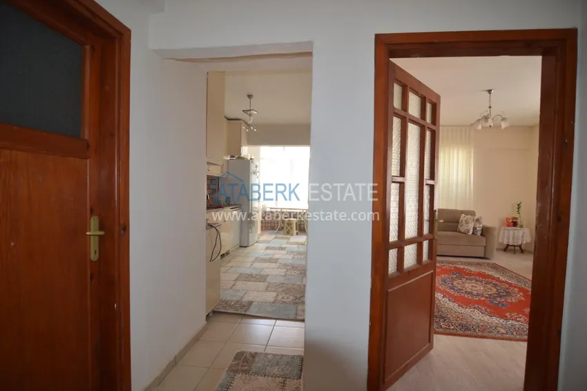 Purchase Three-room apartment in the center of Alanya with furniture and a separate kitchen 4 