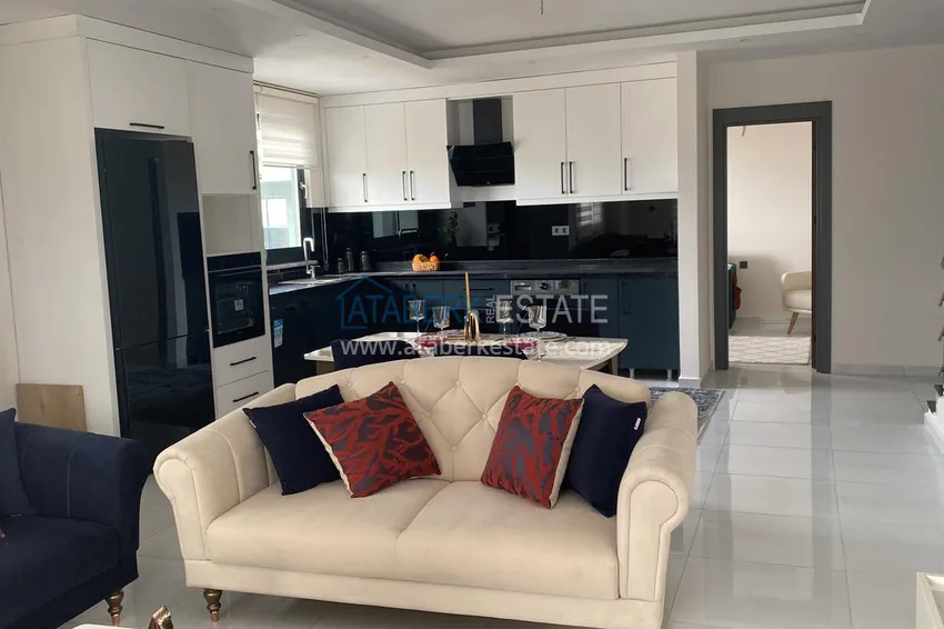 Purchase Furnished duplex penthouse in Mahmutlar with views of the mountains, the sea and the historic fortress 4 