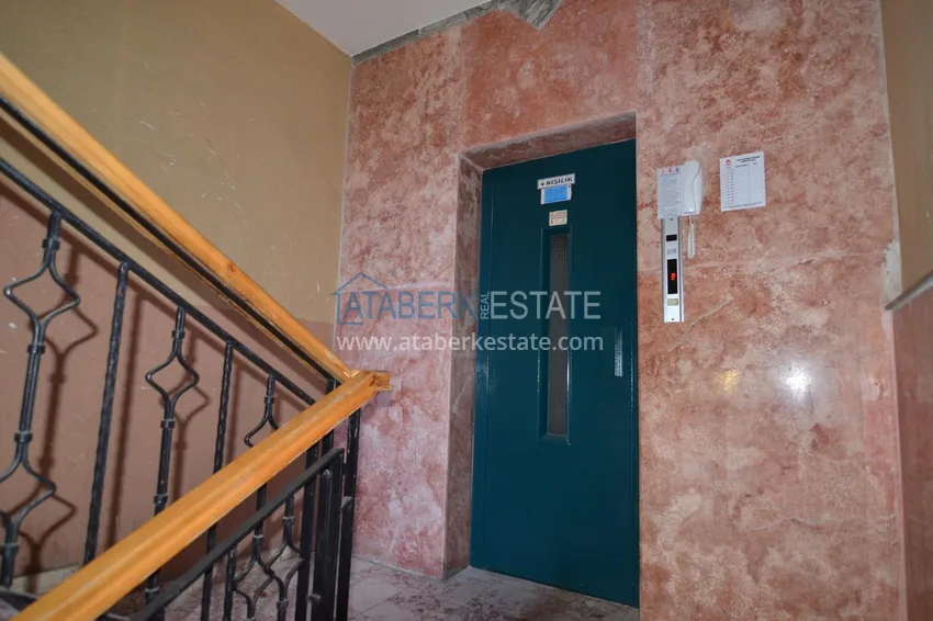 Furnished apartment in the center of Alanya with 3 bedrooms and a separate kitchen 5 