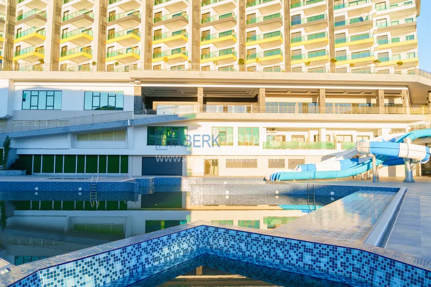 Apartment in Kargicak with a sea view in a complex on the first coastline 5 