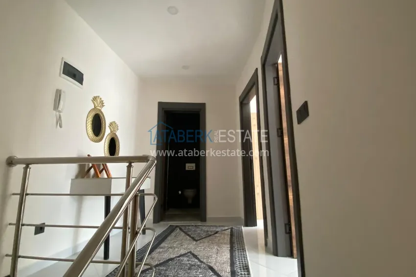 Purchase Furnished duplex penthouse in Mahmutlar with views of the mountains, the sea and the historic fortress 6 