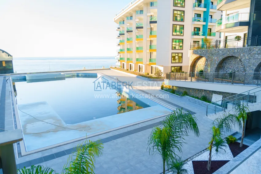 Apartment in Kargicak with a sea view in a complex on the first coastline 8 