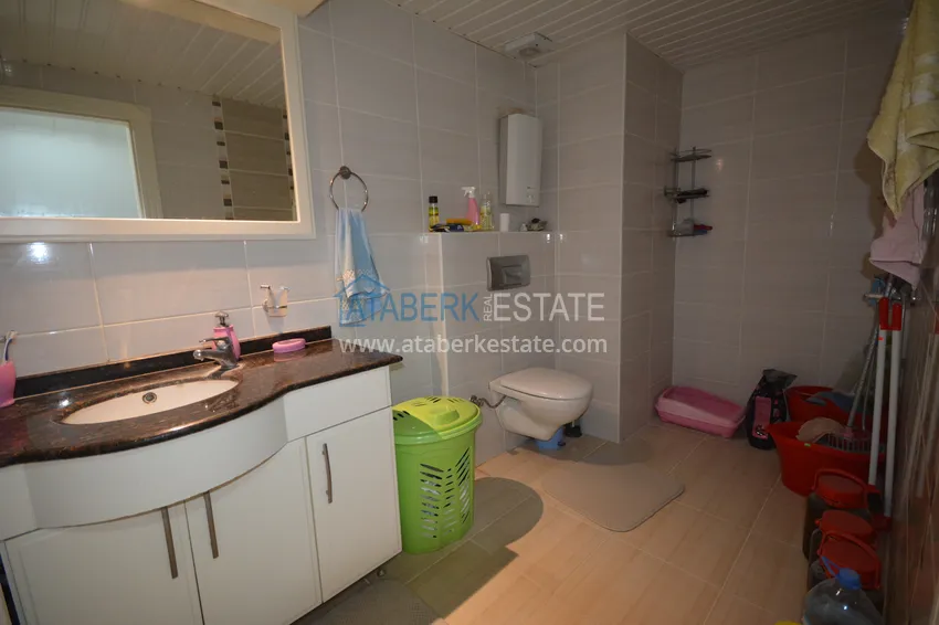 Purchase Three-room apartment in Mahmutlar with furniture in a residential complex 10 