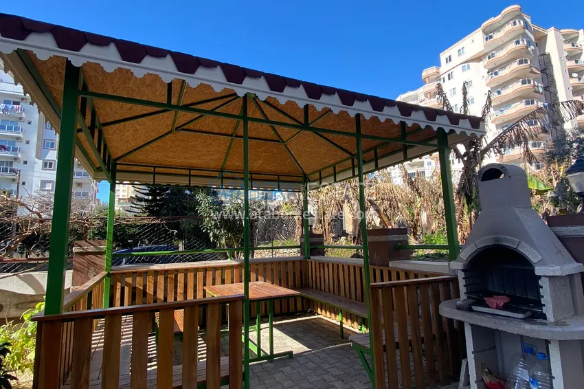 Apartment in Mahmutlar with mountain and sea views in a well-maintained complex 8