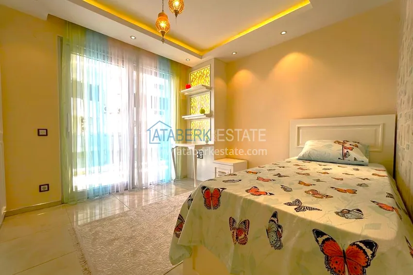 Purchase  Furnished apartment in Mahmutlar in a complex on the first coastline 10 