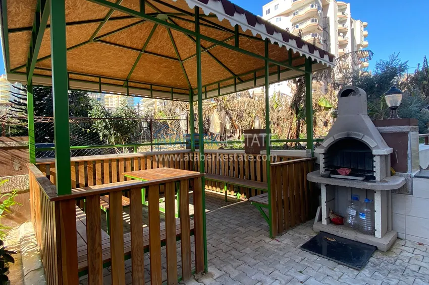 Apartment in Mahmutlar with mountain and sea views in a well-maintained complex 9