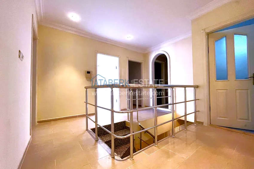 Purchase Large duplex in the center of Alanya with mountain views 7 