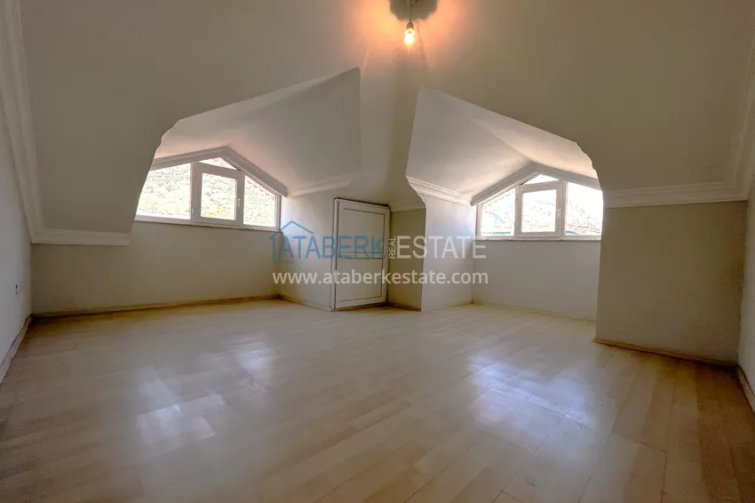 Purchase Large duplex in the center of Alanya with mountain views 12 