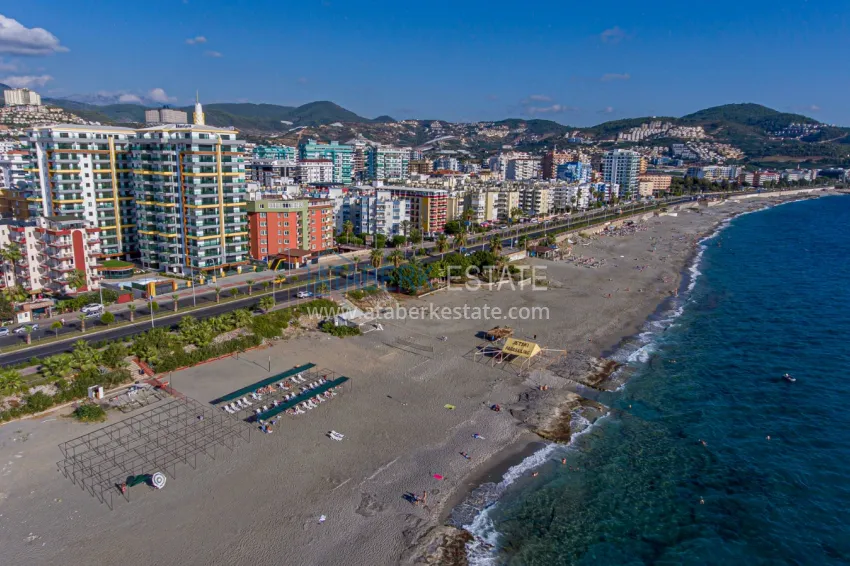 Apartment in Mahmutlar with furniture and sea views, on the beachfront 3 
