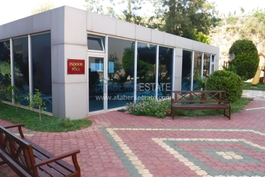 Apartment in Mahmutlar with author's renovation, glazed balconies and sea views 11 