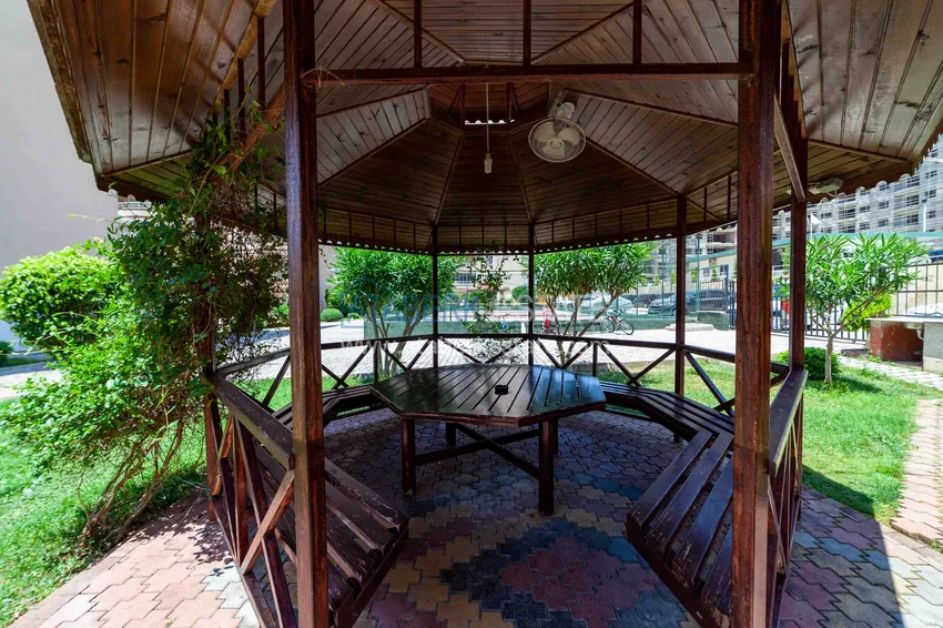 Apartment in Mahmutlar with author's renovation, glazed balconies and sea views 15 