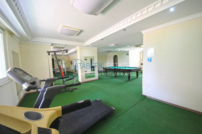 Apartment in Mahmutlar with author's renovation, glazed balconies and sea views 28 