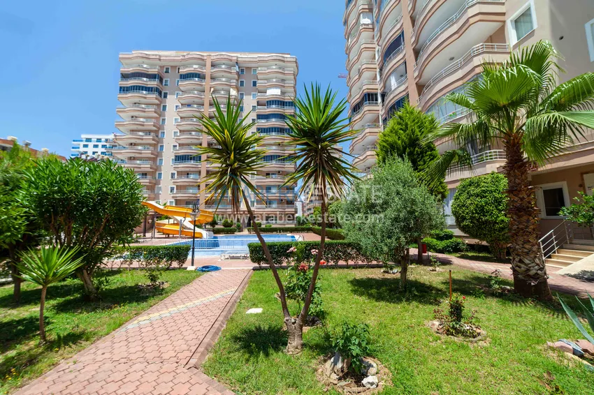 Apartment in Mahmutlar with author's renovation, glazed balconies and sea views 3 