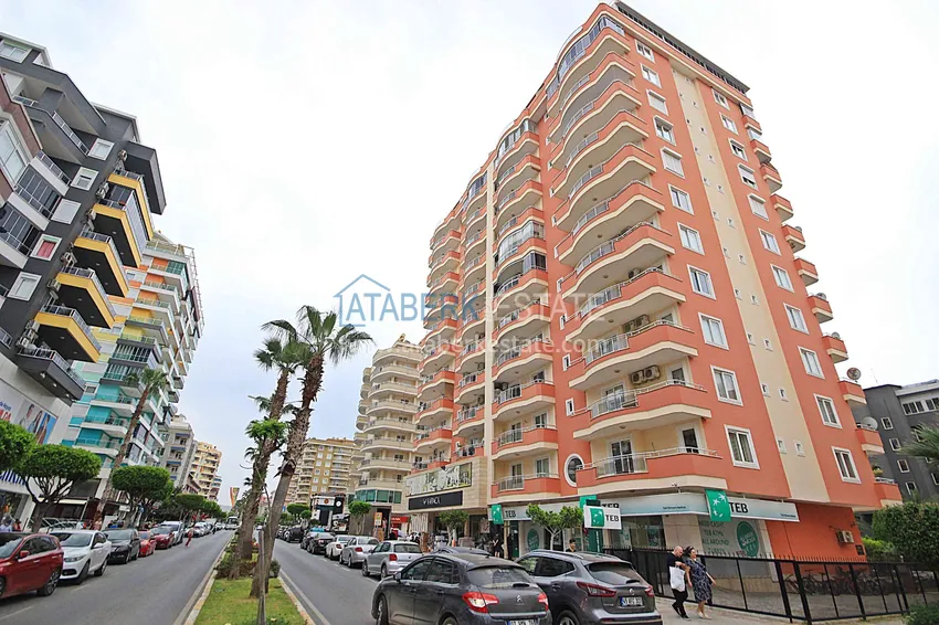 Furnished apartment in Mahmutlar in a complex on the first coast 3 