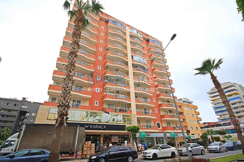 Furnished apartment in Mahmutlar in a complex on the first coast 4 