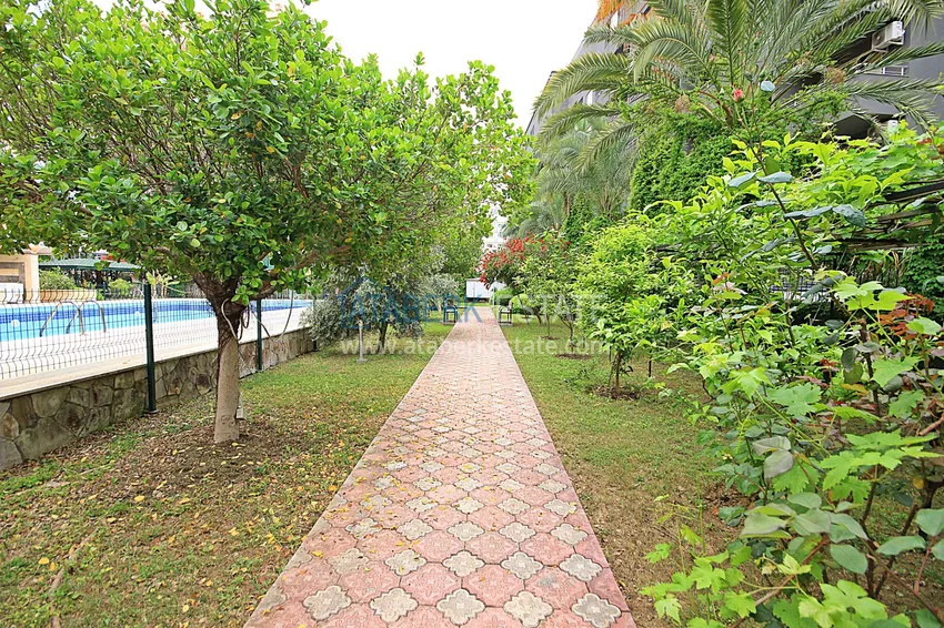 Furnished apartment in Mahmutlar in a complex on the first coast 6 
