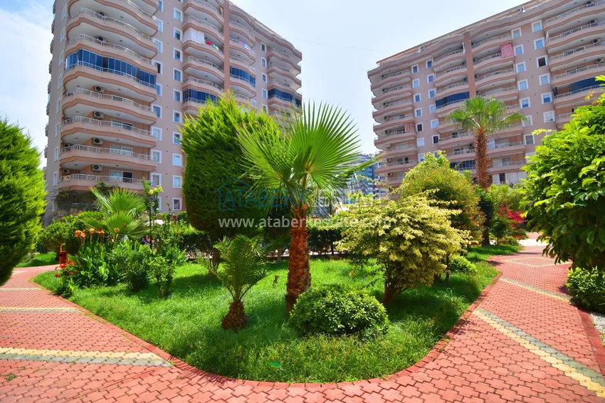 Apartment in Mahmutlar with author's renovation, glazed balconies and sea views 7 