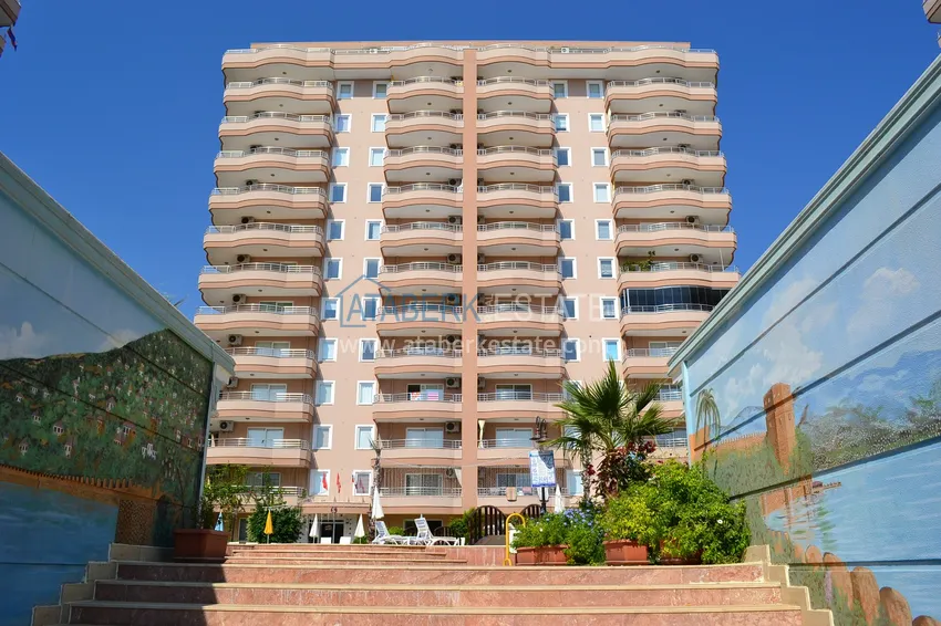 Apartment in Mahmutlar with author's renovation, glazed balconies and sea views 8 