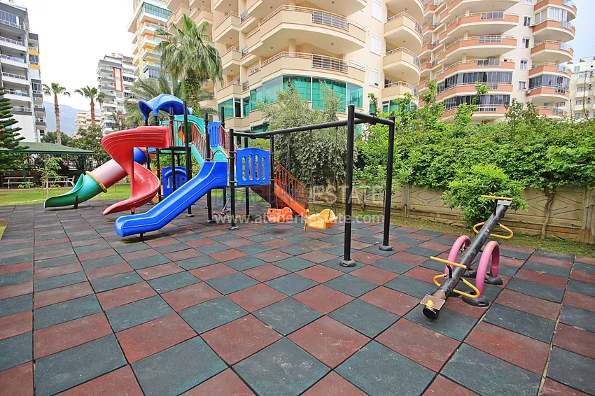 Furnished apartment in Mahmutlar in a complex on the first coast 8 