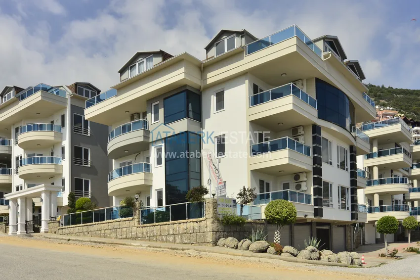 Apartments in Alanya center with sea views 2 