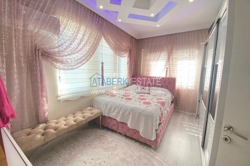 Purchase  Three-room apartment in the center of Alanya in a small residential complex 11 