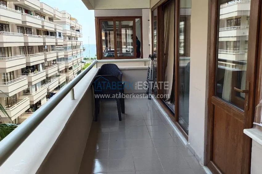 Purchase  Apartment for rent in Mahmutlar in a complex on the beachfront  12 