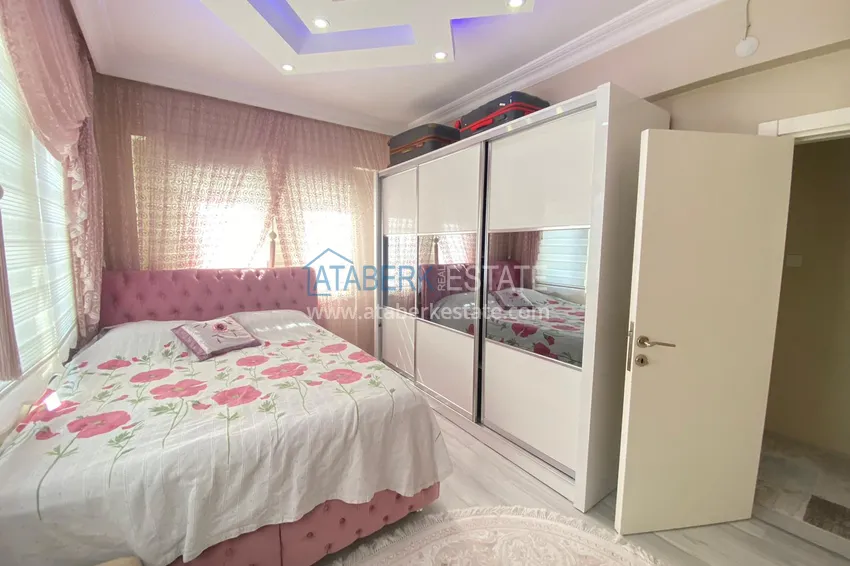Purchase  Three-room apartment in the center of Alanya in a small residential complex 12 
