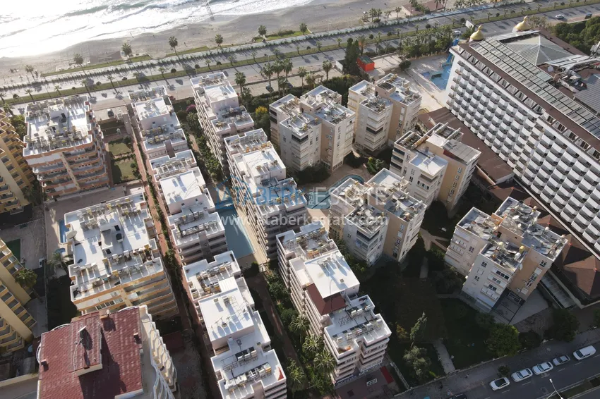 Apartment for rent in Mahmutlar in a complex on the beachfront  3 