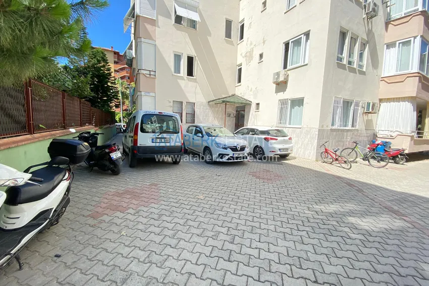 Three-room apartment in the center of Alanya in a small residential complex 3 