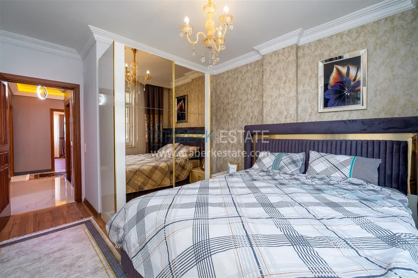 Purchase Four-room apartment in the center of Alanya in a modern residence 13 