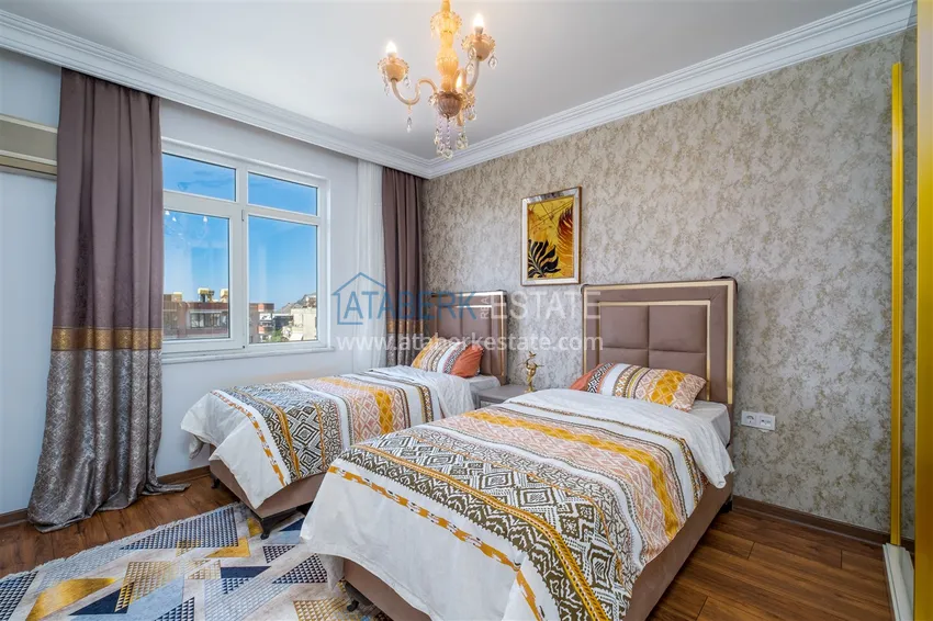Purchase Four-room apartment in the center of Alanya in a modern residence 17 