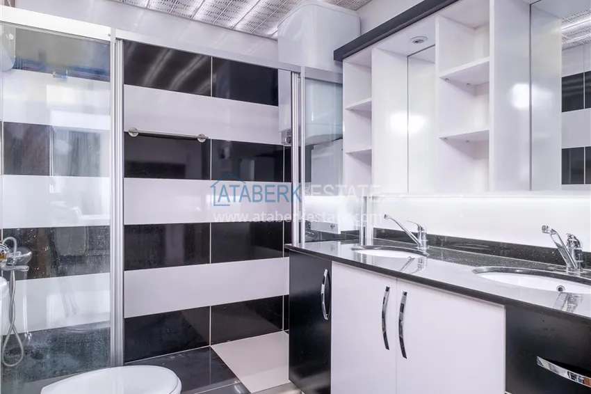 Purchase Four-room apartment in the center of Alanya in a modern residence 21 