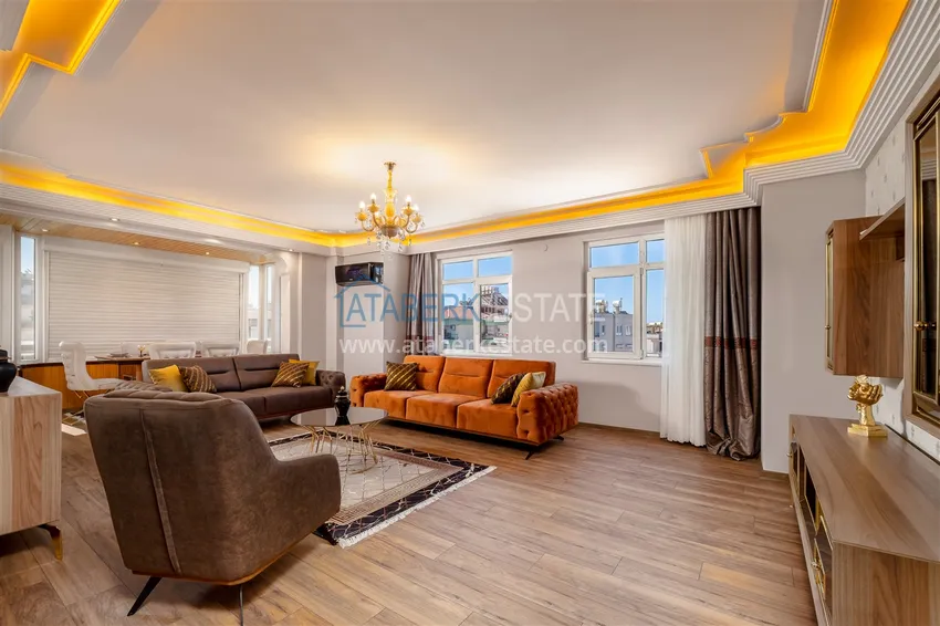 Purchase Four-room apartment in the center of Alanya in a modern residence 4 