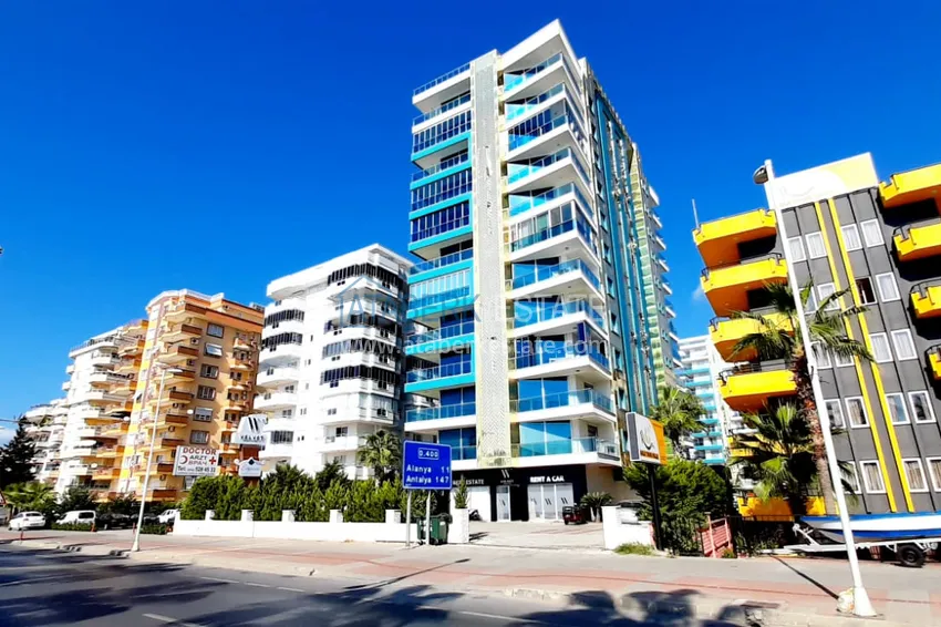 1+1 apartment for rent in Mahmutlar in a complex on the beachfront B26 3 