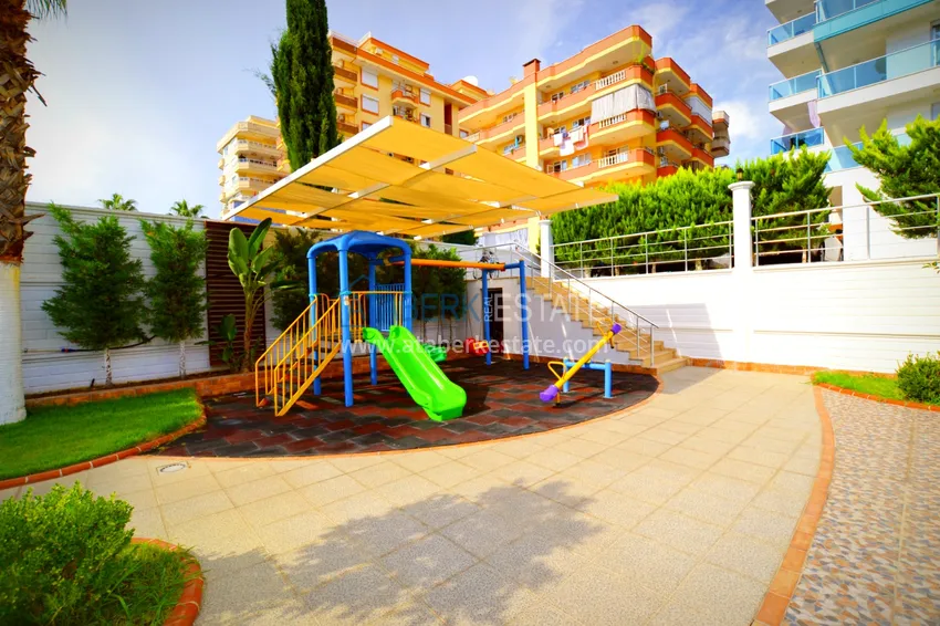 1+1 apartment for rent in Mahmutlar in a complex on the beachfront B26 8 