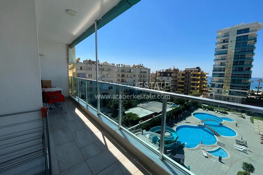 Purchase  1+1 apartment for rent in Mahmutlar in a complex on the beachfront B26 8 