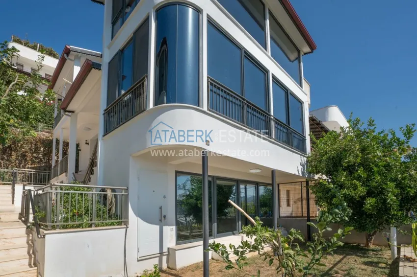 A three-storey villa with furniture in the Demirtash area. Real estate in Alanya for residence permit and citizenship 1 