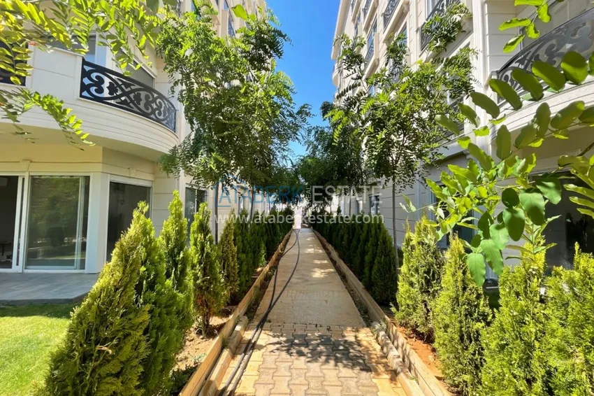 Apartments and penthouses in a new complex at prices from the developer 4 