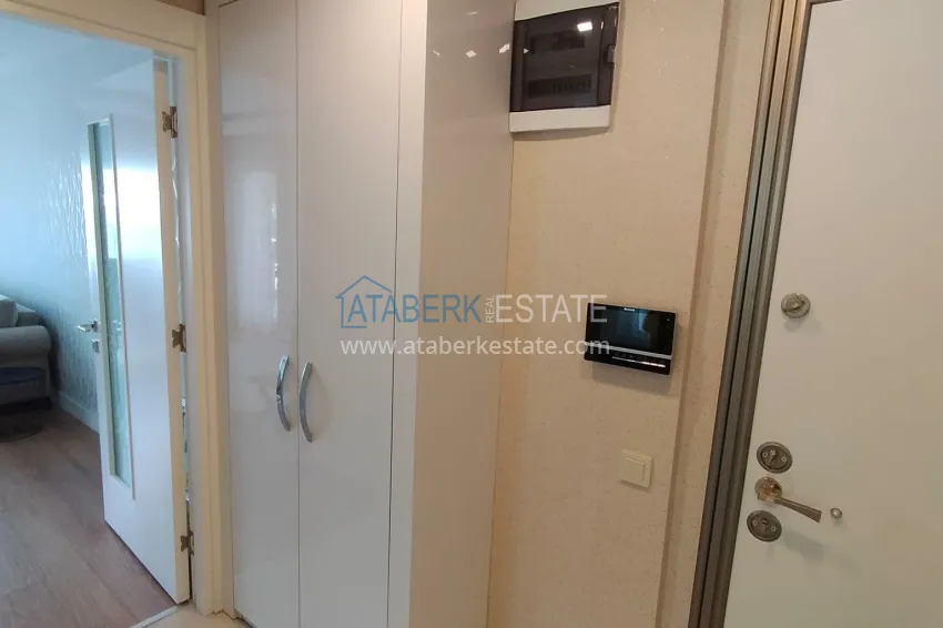 Purchase 2+1 apartment in Antalya with furniture, glazed balcony and gasification - Konyaalti district 1 