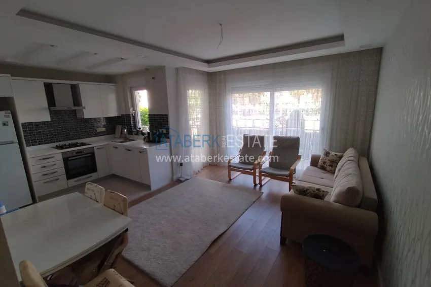 Purchase 2+1 apartment in Antalya with furniture, glazed balcony and gasification - Konyaalti district 4 
